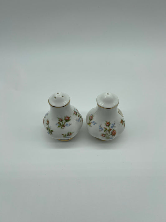 Moss Rose Royal Albert Collection Made In England (New) Pair